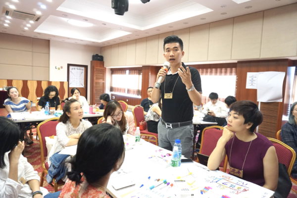 LOG graphic facilitation workshop by Tak-tik